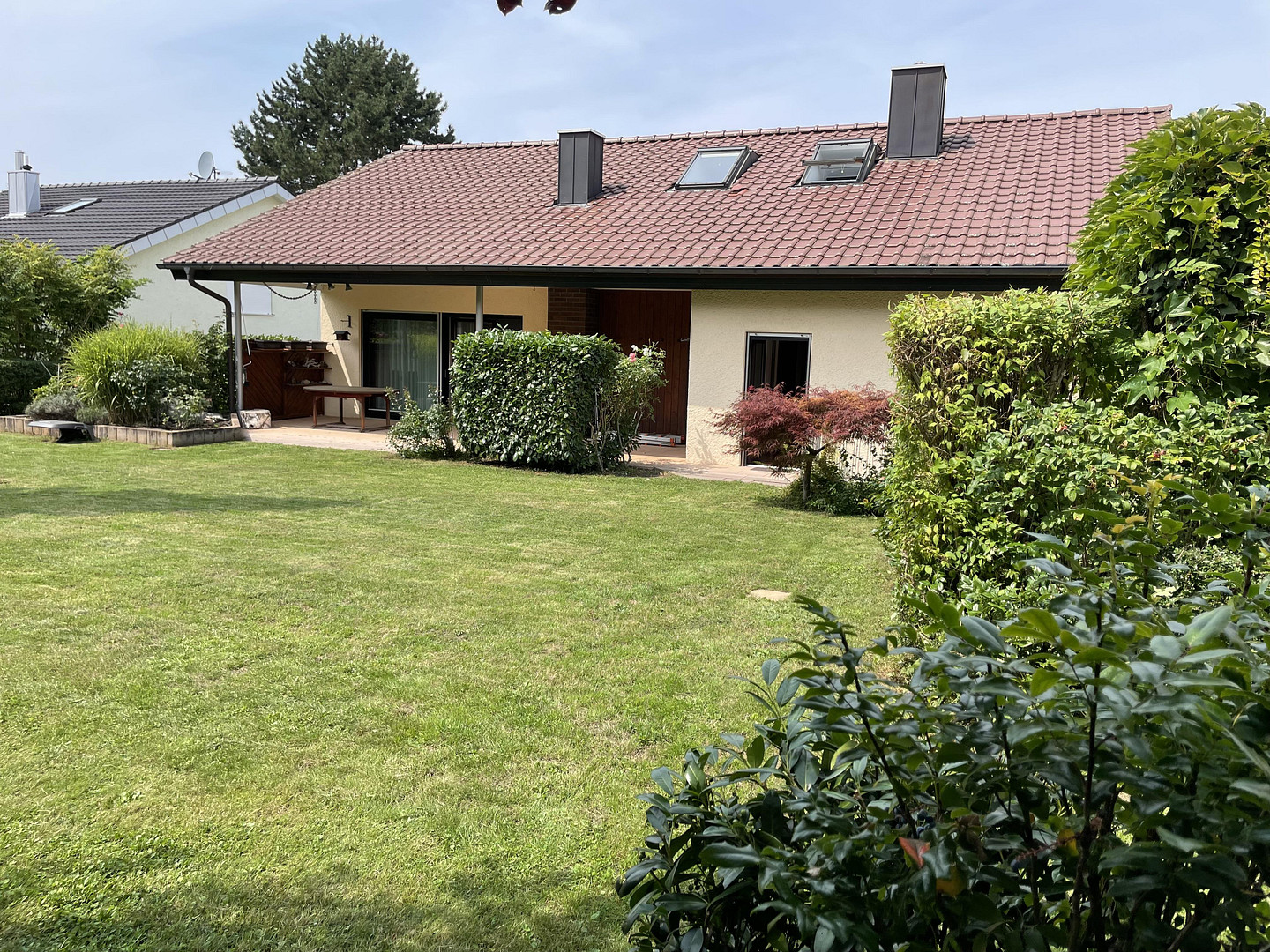 Großzügiges, helles Einfamilienhaus mit Einliegerwohnung, Massivbauweise, Sackgassenlage – Abstatt – Vorschaubild 3