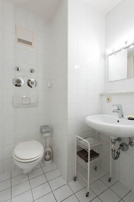Möbliertes Terrassen-Apartment in ruhiger Wohnanlage – Liebigstr. 20 A, 80538 München(Lehel) – Vorschaubild 8