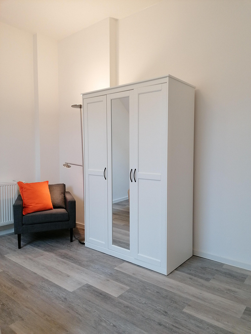 NICHT FÜR FAMILIEN GEEIGNET! WG Zimmer in top Lage Nähe Köln in Leverkusen-Opladen City Erstbezug – Birkenbergstr., 51379 Leverkusen(Opladen) – Vorschaubild 4