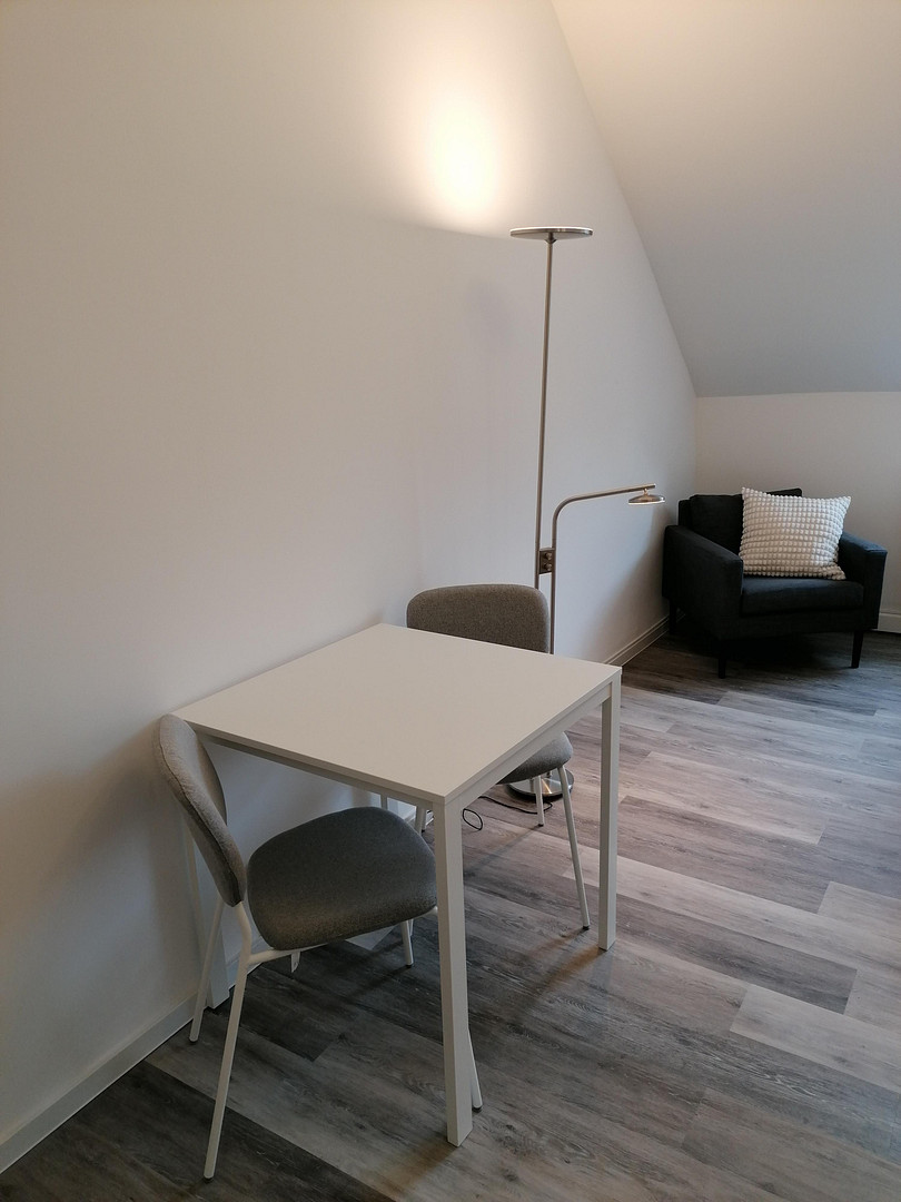 NICHT FÜR FAMILIEN GEEIGNET! WG Zimmer in top Lage Nähe Köln in Leverkusen-Opladen City Erstbezug – Birkenbergstr., 51379 Leverkusen(Opladen) – Vorschaubild 8