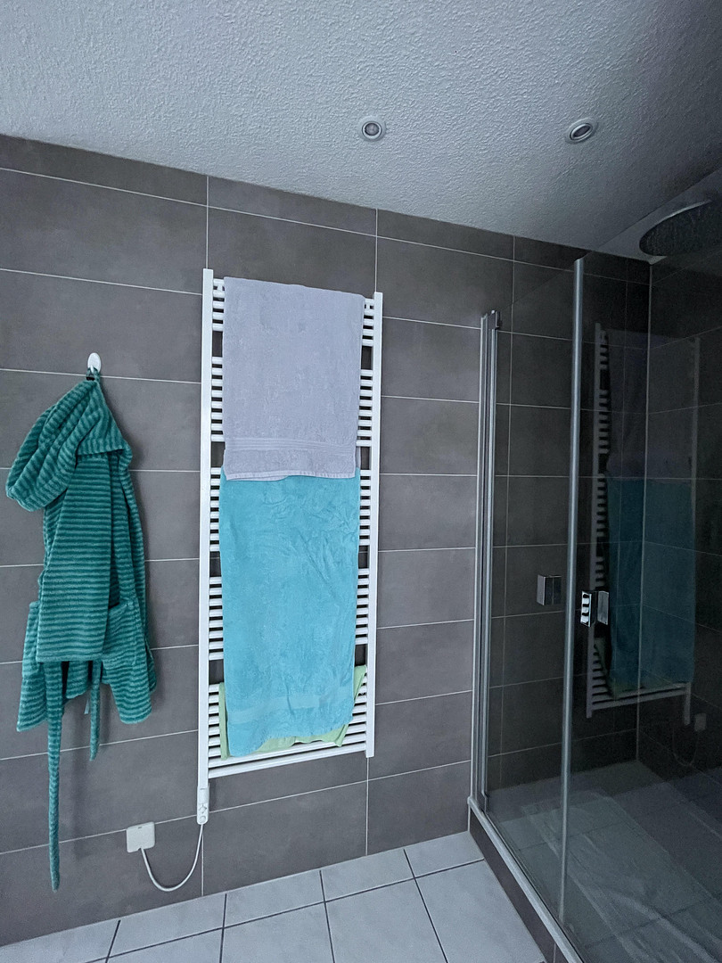 Doppelhaushälfte im Versatz Walmdachhaus mit Weitblick – Rellingen – Vorschaubild 22
