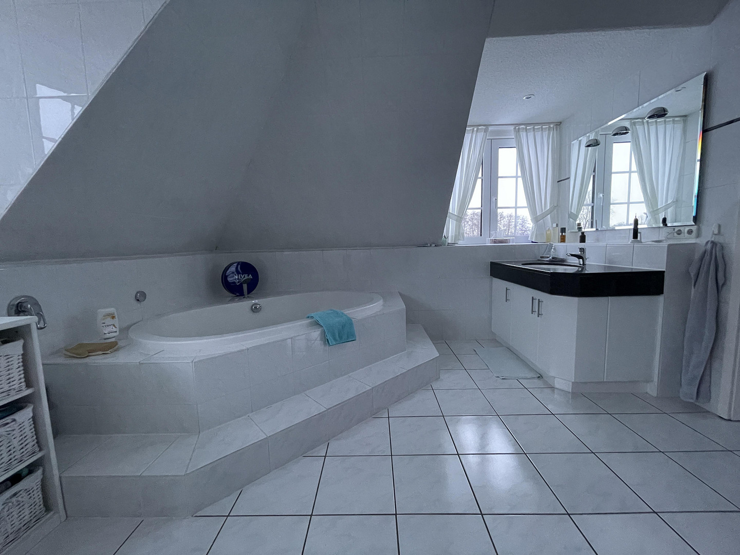 Doppelhaushälfte im Versatz Walmdachhaus mit Weitblick – Rellingen – Vorschaubild 18