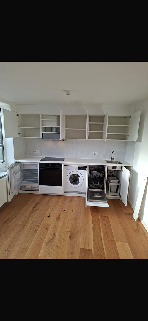 Vollmöblierte 1-Zimmer-Wohnung mit großer Dachterasse – Münsterstrasse 161, 40476 Düsseldorf(Derendorf) – Vorschaubild 2