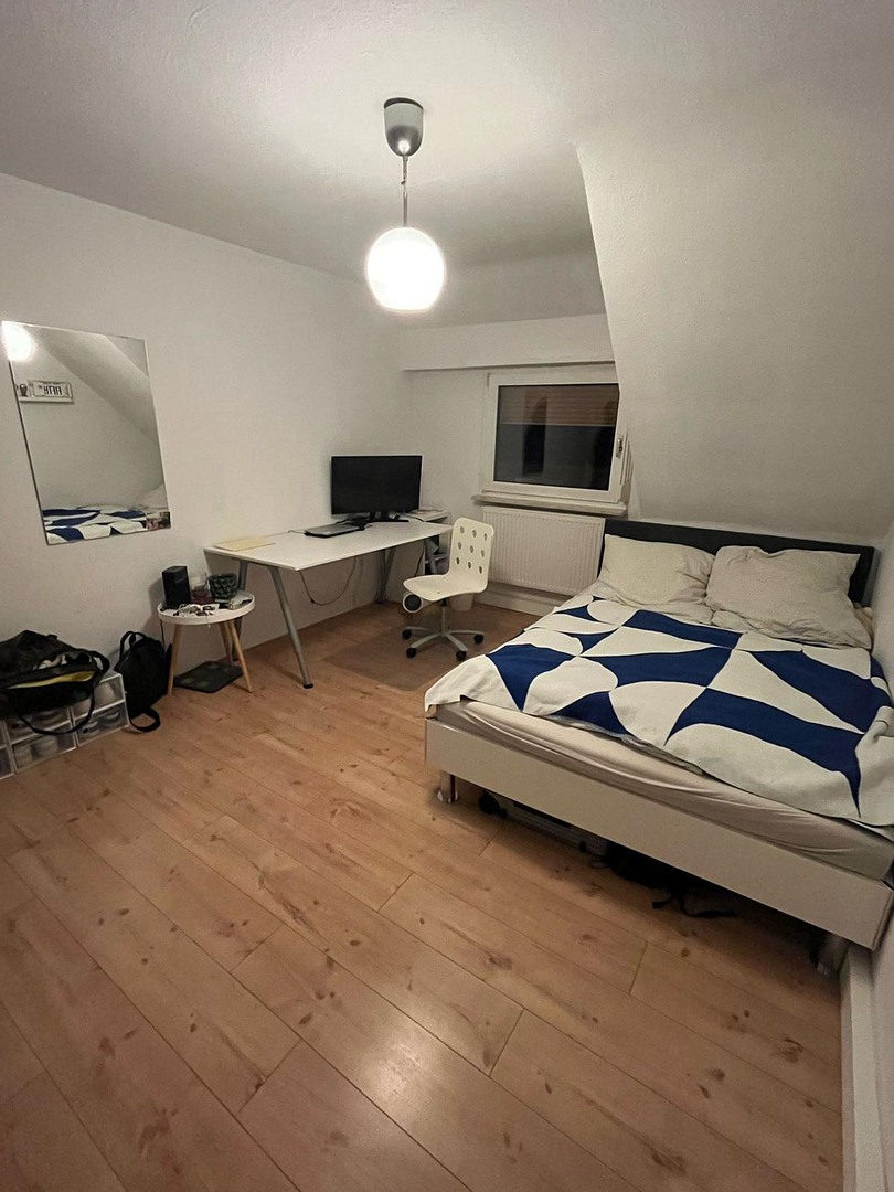 Zur Kapitalanlage: 4-Zimmerwohnung 3er-WG in der Schwetzingerstadt Mannheim