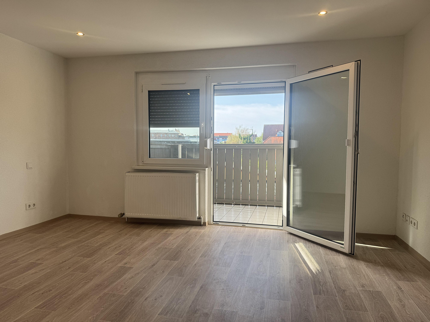 3-Zimmer-Wohnung mit neuer Einbauküche, Südbalkon & Stellplatz – Ansbacher Str. 26C, 91710 Gunzenhausen – Vorschaubild 5