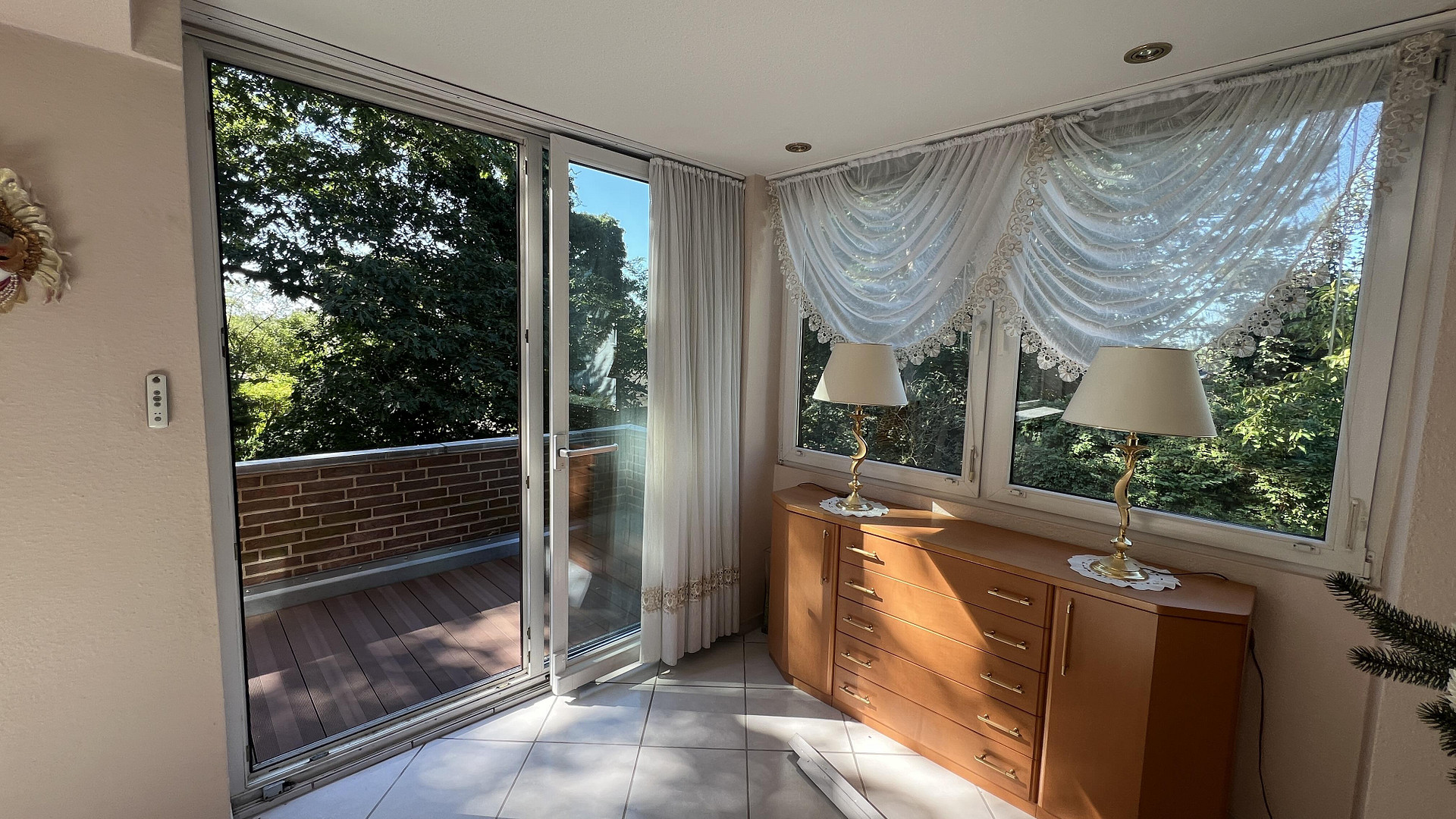 Traumhafte 4 Zimmer Wohnung mit unverbautem Blick – Hochbaumstrasse 17, 14167 Berlin(Lichterfelde) – Vorschaubild 2