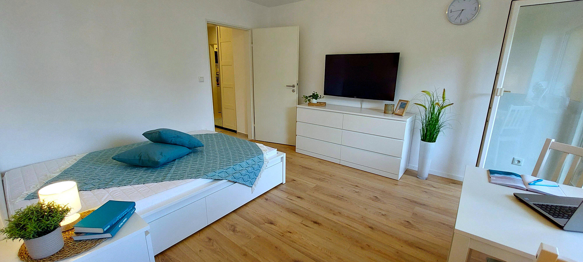 Modern möbliertes Apartment / befristet / Ingolstadt Unterhaunstadt / ab 01.12. frei – Deschinger Straße, 85055 Ingolstadt(Unterhaunstadt) – Vorschaubild 2