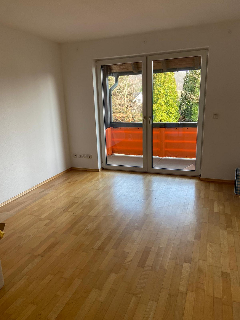 Charmantes Reihenhaus mit Garten in 08280 Aue + Garagen – Aue – Vorschaubild 24