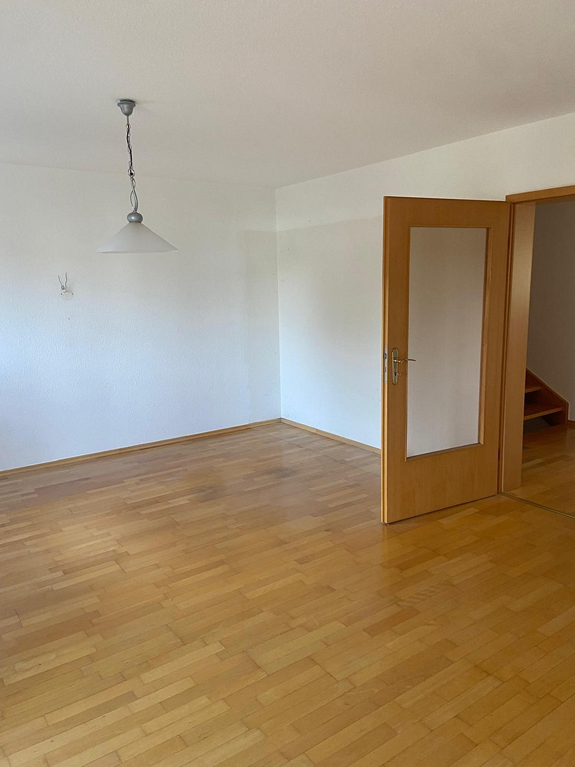 Charmantes Reihenhaus mit Garten in 08280 Aue + Garagen – Aue – Vorschaubild 25