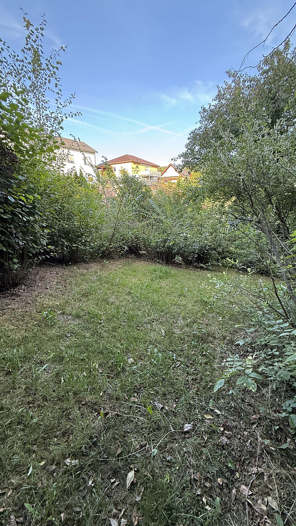 Charmantes Reihenhaus mit Garten in 08280 Aue + Garagen – Aue – Vorschaubild 15