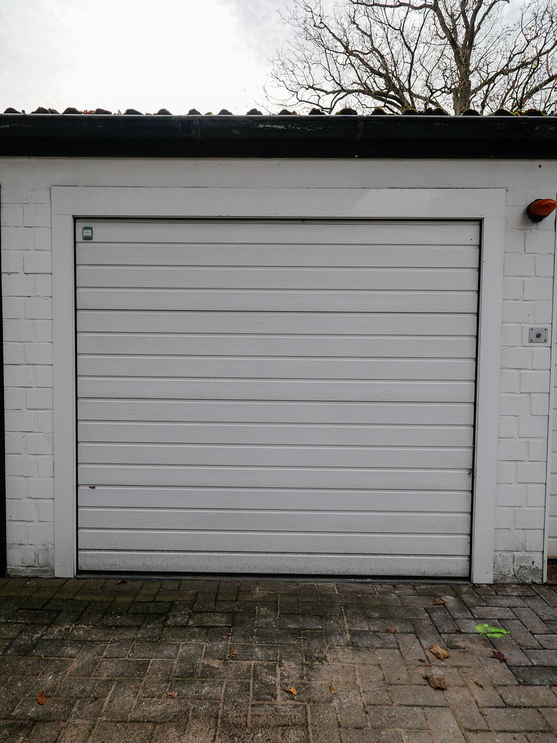 Neuwertiges Reihenmittelhaus mit PV-Anlage, Fußbodenheizung, neuem Dach, eigenem Garten & Garage – Delmenhorst – Vorschaubild 36