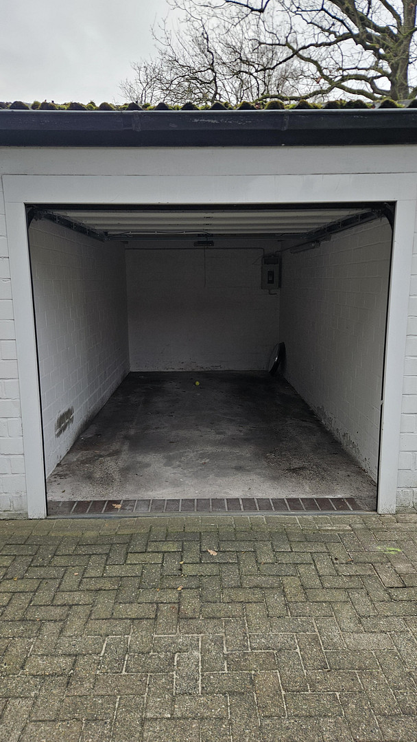 Neuwertiges Reihenmittelhaus mit PV-Anlage, Fußbodenheizung, neuem Dach, eigenem Garten & Garage – Delmenhorst – Vorschaubild 37