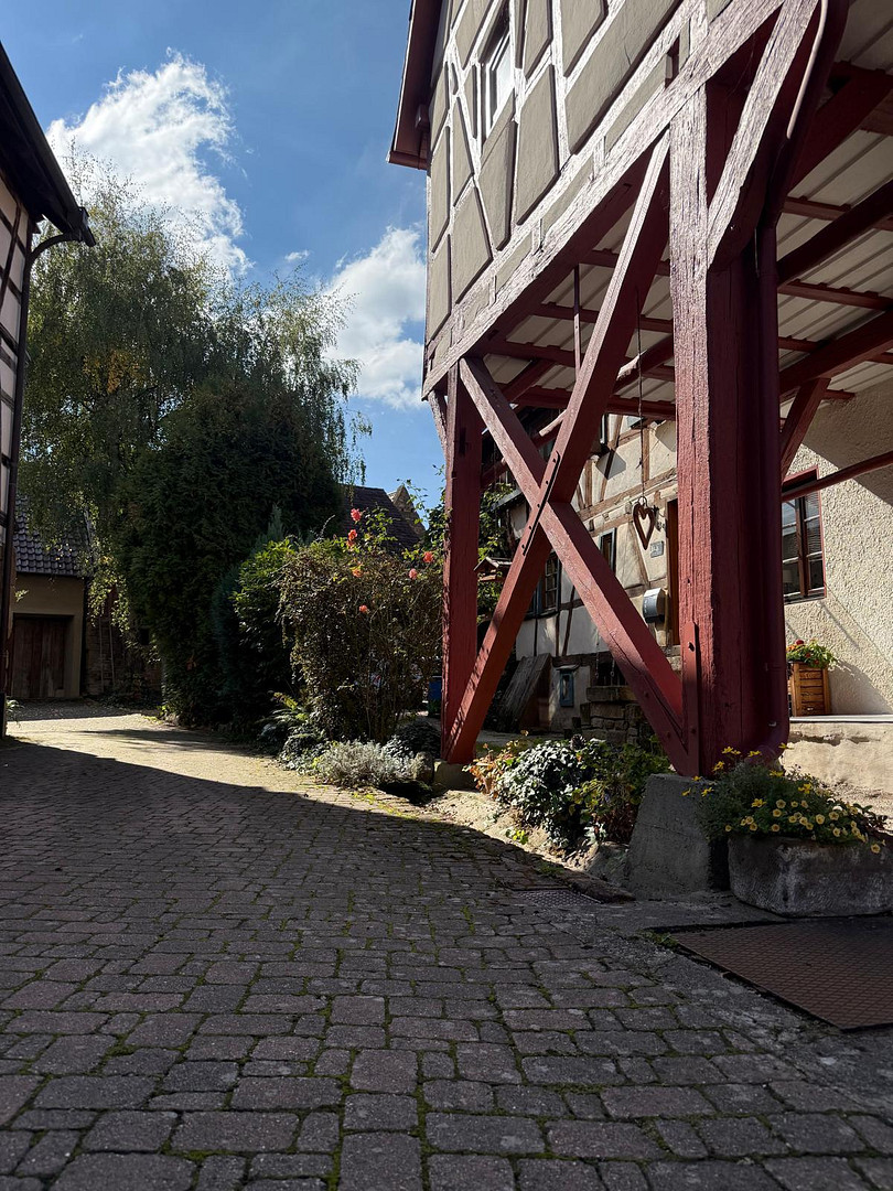 Historisches Fachwerkhaus mit Einliegerwohnung & Scheune im Herzen von Oberderdingen – Obere Gasse 8, 75038 Oberderdingen – Vorschaubild 3