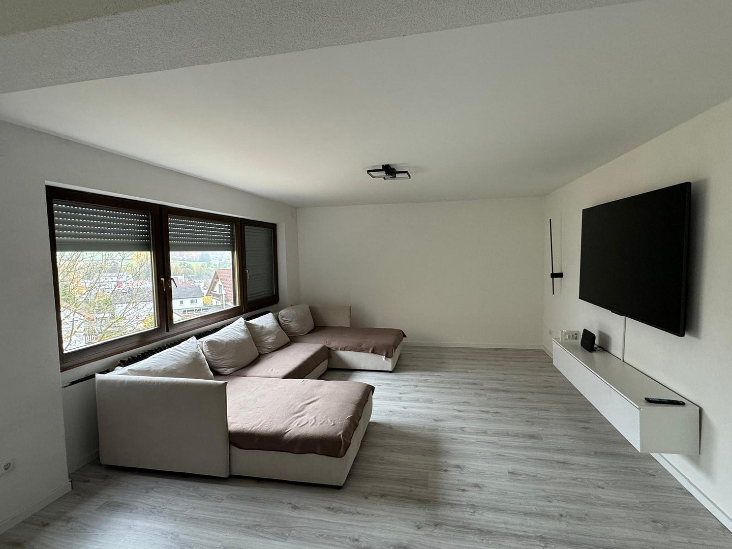 Kernsaniertes Zweifamilienhaus (DHH) mit großem Grundstück, Garage und Garten in Obernburg am Main – Nibelungenstraße 2, 63785 Obernburg am Main – Vorschaubild 11