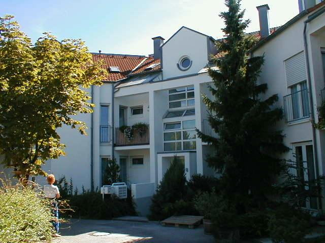 Traumhafte 2-Zi Dachgeschosswohnung mit Loggia im Grünen, freigestellt – Mainz – Vorschaubild 11