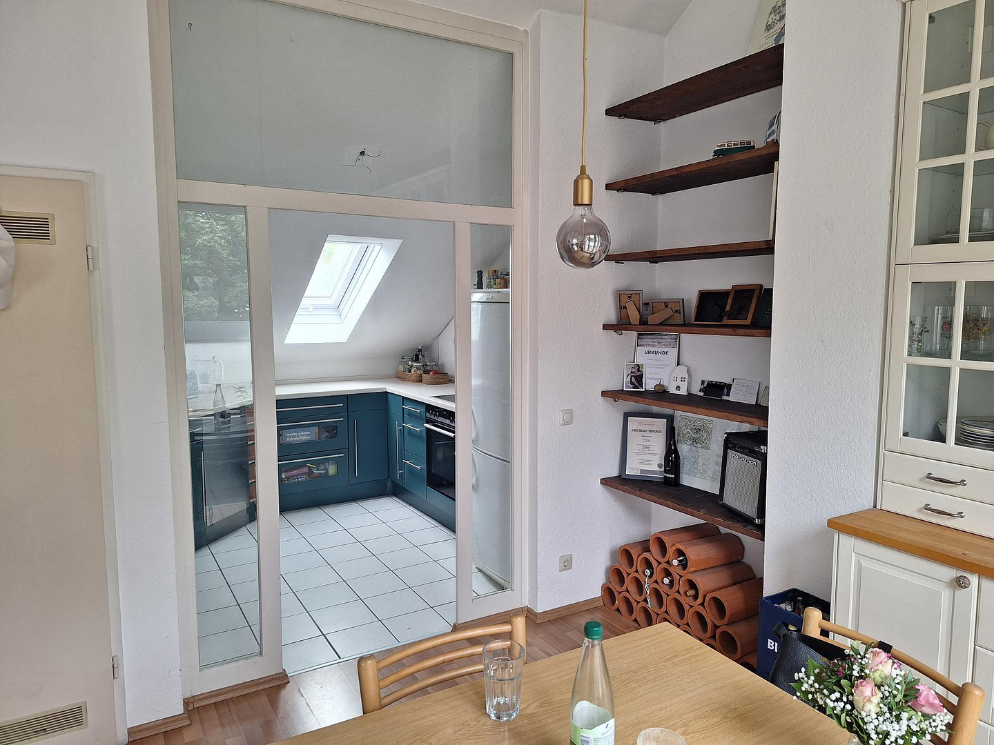 Traumhafte 2-Zi Dachgeschosswohnung mit Loggia im Grünen, freigestellt – Mainz – Vorschaubild 2