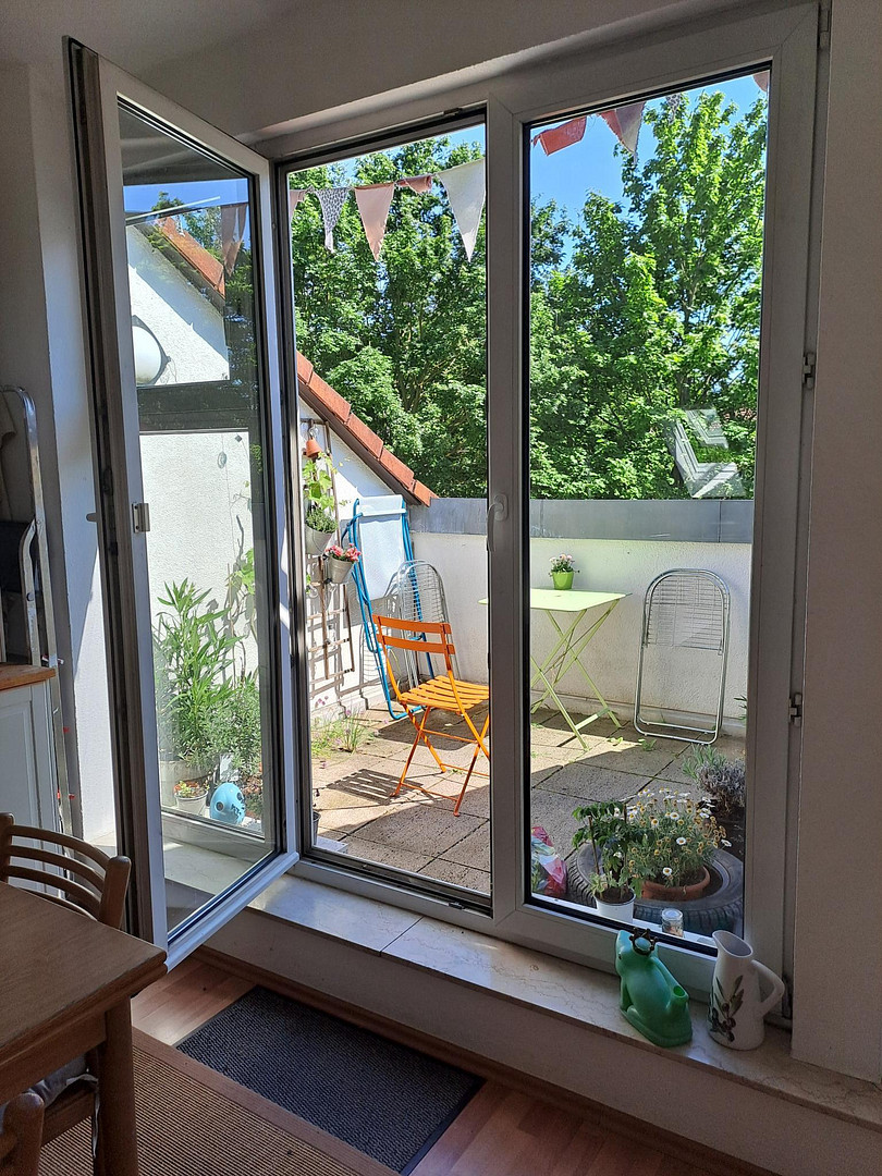 Traumhafte 2-Zi Dachgeschosswohnung mit Loggia im Grünen, freigestellt – Mainz – Vorschaubild 3