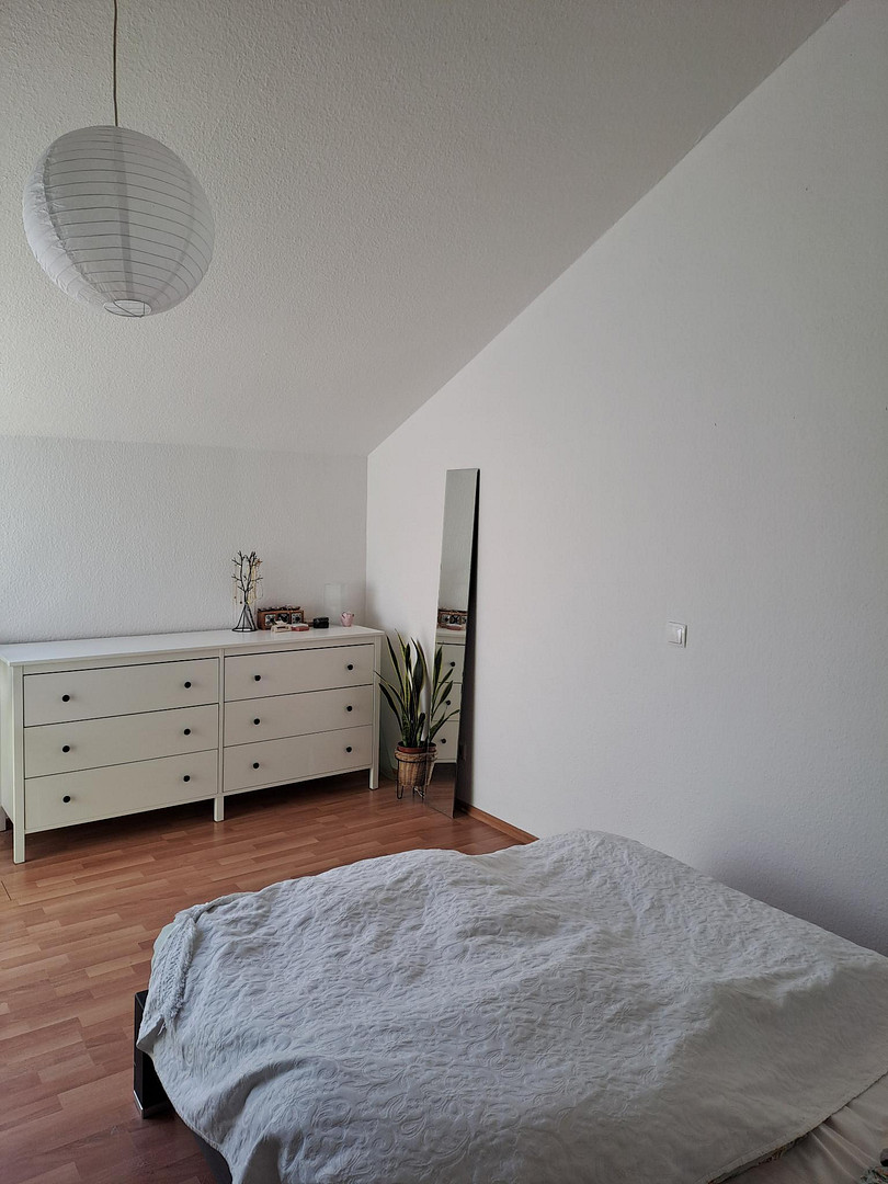 Traumhafte 2-Zi Dachgeschosswohnung mit Loggia im Grünen, freigestellt – Mainz – Vorschaubild 9