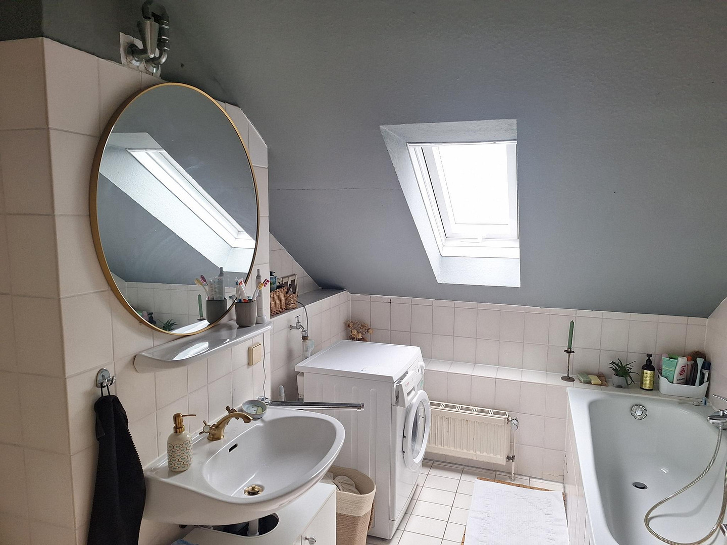 Traumhafte 2-Zi Dachgeschosswohnung mit Loggia im Grünen, freigestellt – Mainz – Vorschaubild 6