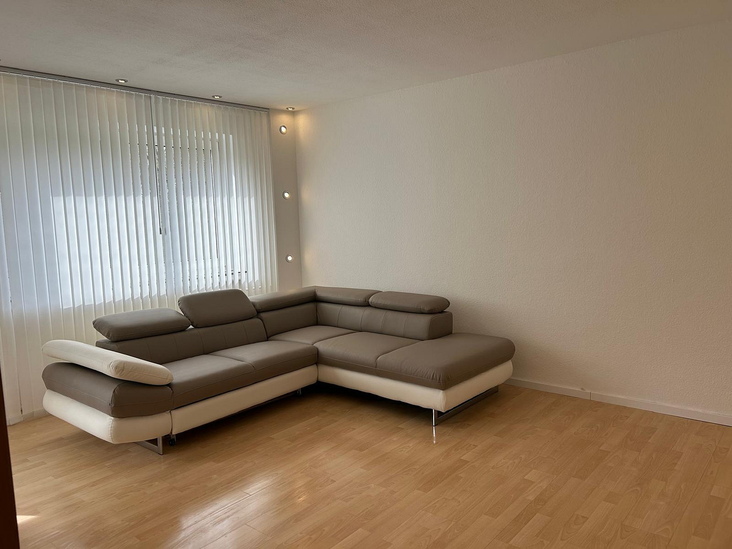 Hannover Ledeburg - Stöcken - Provisionsfrei! Modernisierte 2-Zimmer Eigentumswohnung - sofort frei! – Baldeniusstrasse 35, 30419 Hannover(Ledeburg) – Vorschaubild 2