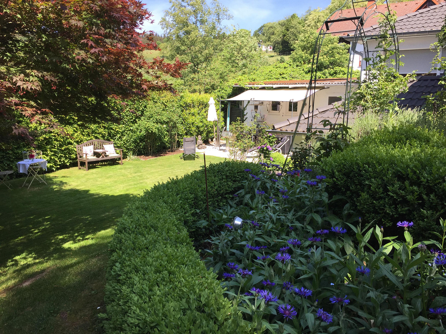 Tolle Gelegenheit - Einziehen & wohlfühlen! Großes Einfamilienhaus mit großem Garten und Kamin – Heidenrod(Mappershain) – Vorschaubild 8