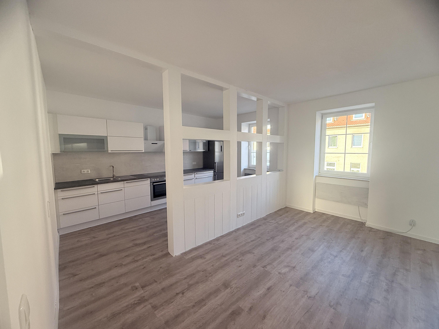 Frisch sanierte 2-Raum-Wohnung mit Einbauküche, Bad mit Wanne,  & Carport-Stellplatz – Merseburger Landstraße 32, 6246 Bad Lauchstädt – Vorschaubild 12