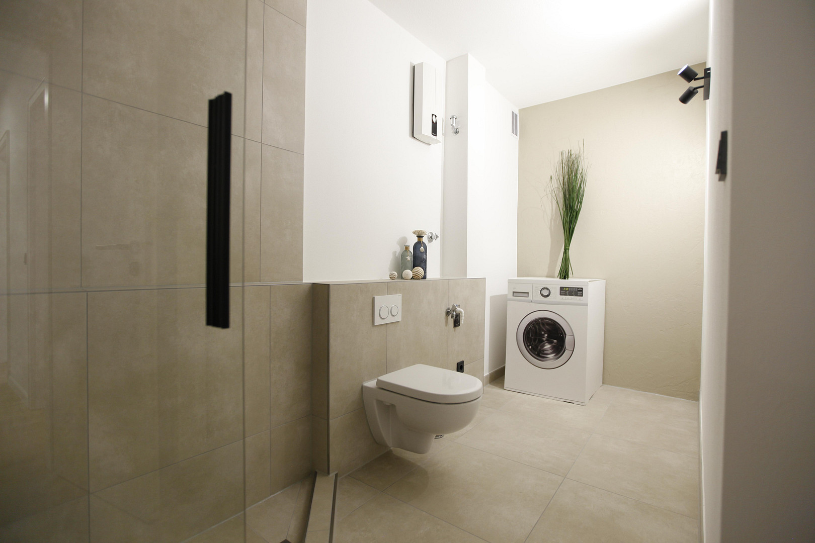 MODERNE 2-ZIMMER-WOHNUNG MIT BALKON + GARAGE – Wöhlerstr. 21A, 30163 Hannover(List) – Vorschaubild 5