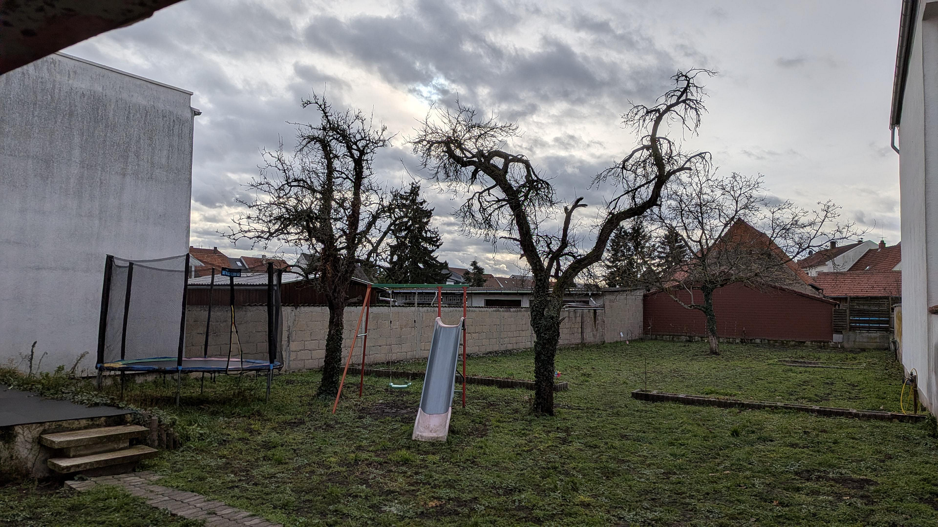 990 m² voller Möglichkeiten Zweifamilienhaus & Bauplatz – Oberhausen-Rheinhausen(Oberhausen) – Vorschaubild 3