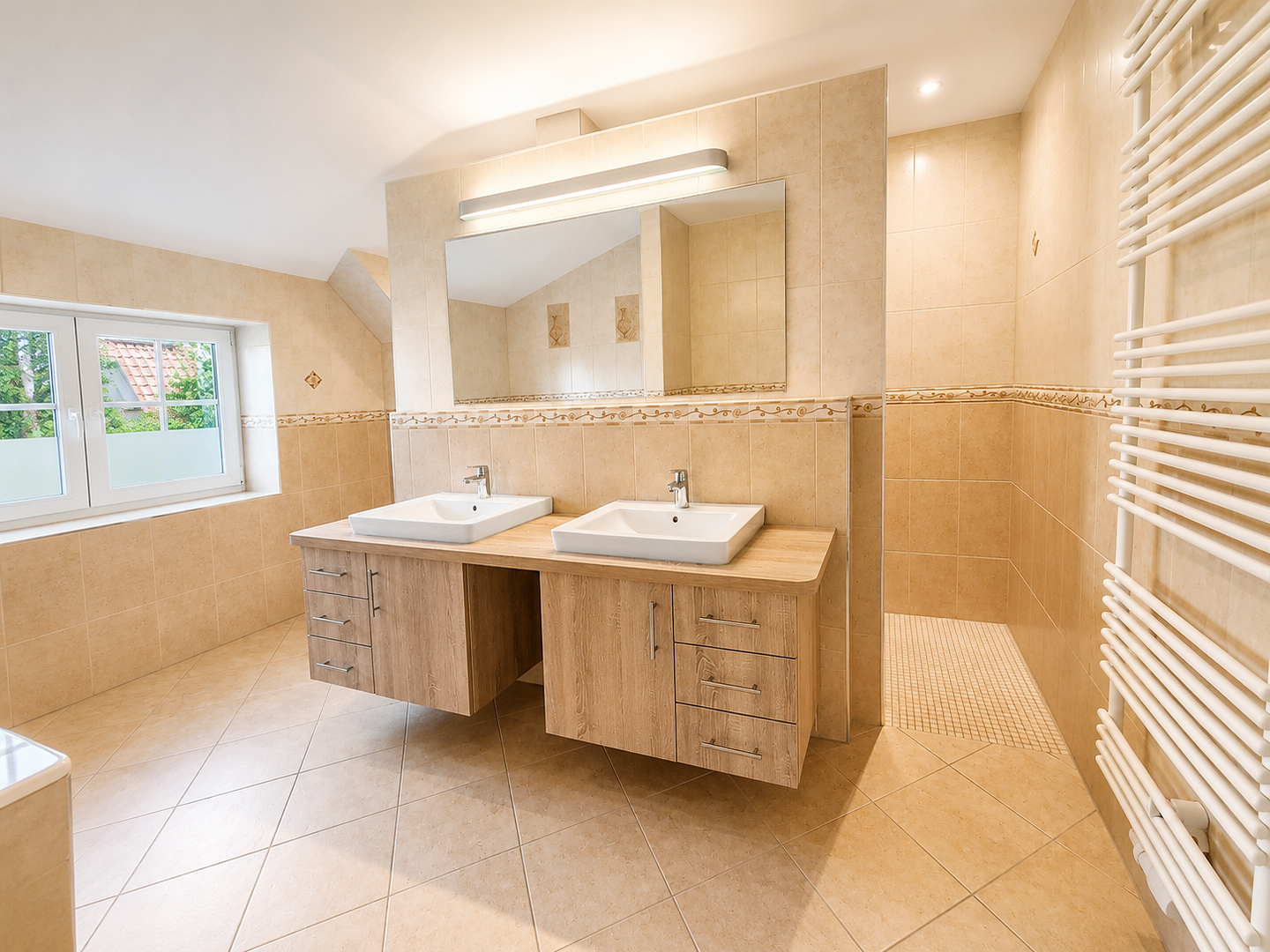 190 m² Gesamtfläche | Hochwertige Haus mit Vollkeller | Toplage Sasel | Provisionsfrei – Frahmredder 85C, 22393 Hamburg(Sasel) – Vorschaubild 9