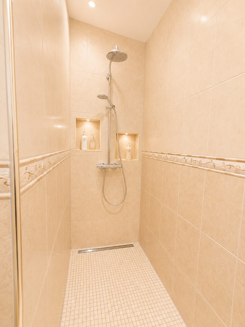190 m² Gesamtfläche | Hochwertige Haus mit Vollkeller | Toplage Sasel | Provisionsfrei – Frahmredder 85C, 22393 Hamburg(Sasel) – Vorschaubild 12