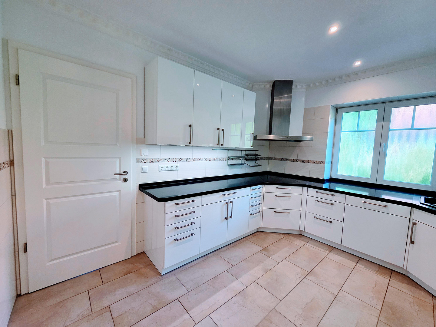 190 m² Gesamtfläche | Hochwertige Haus mit Vollkeller | Toplage Sasel | Provisionsfrei – Frahmredder 85C, 22393 Hamburg(Sasel) – Vorschaubild 3