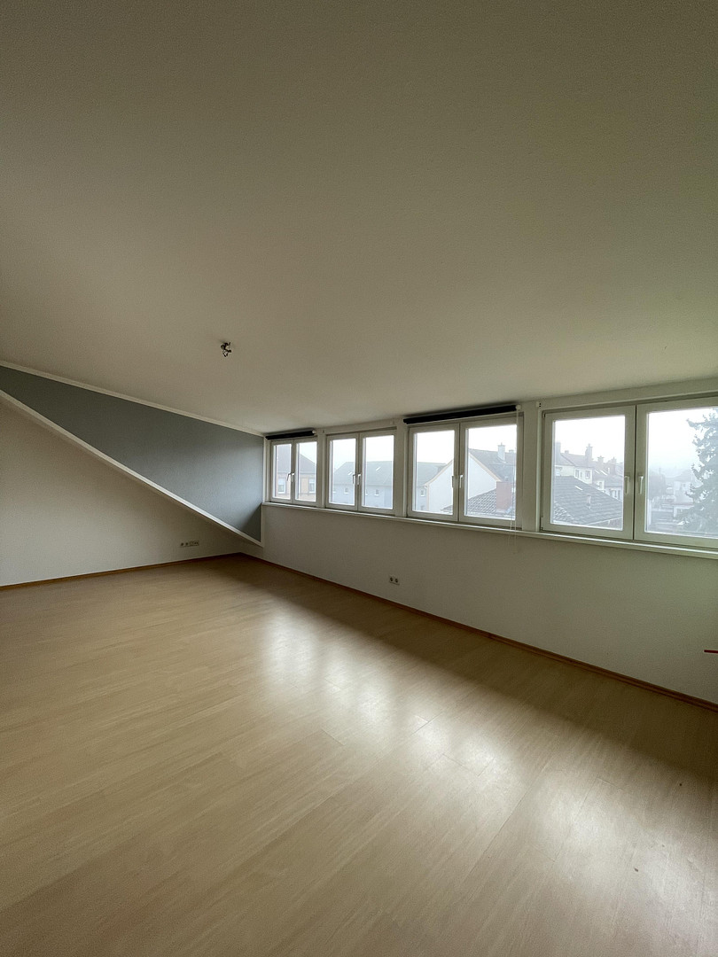 Besondere Maisonette-Wohnung (105m²) mit großer zusätzlicher 38m² Dachterrasse – Neustadt Kernstadt – Hindenburgerstr 96, 67433 Neustadt an der Weinstraße – Vorschaubild 6