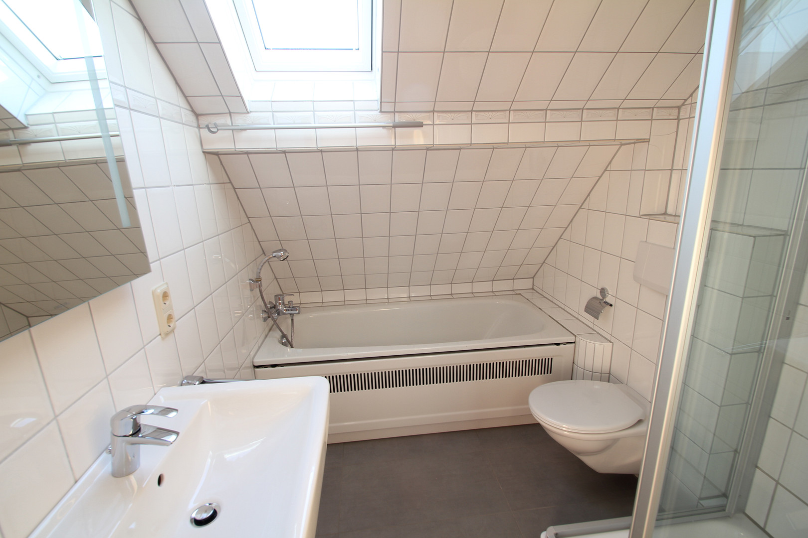 OSTVIERTEL, An der Schillerwiese, Sonnige 2-Zimmer-Dachgeschoß-Whg, H52 E5 – 37085 Göttingen – Vorschaubild 8