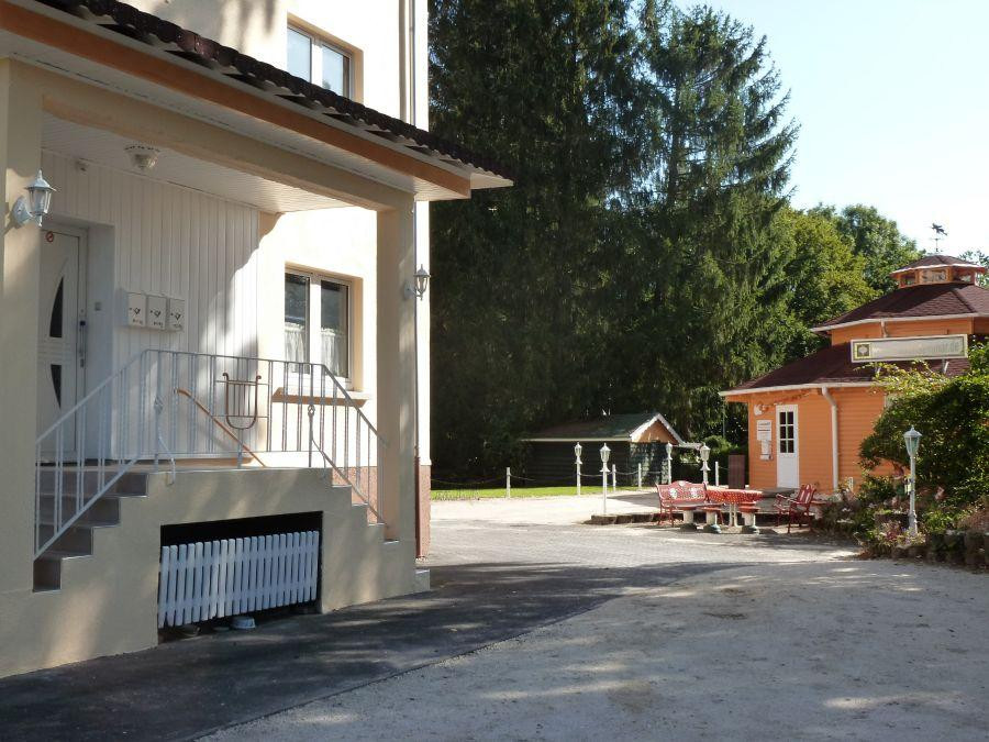 Wohnungen/ Seniorenresidenzen (11), Blockhaus-Treffpunkt(1), Bauplätze (3) – Pottum – Vorschaubild 10