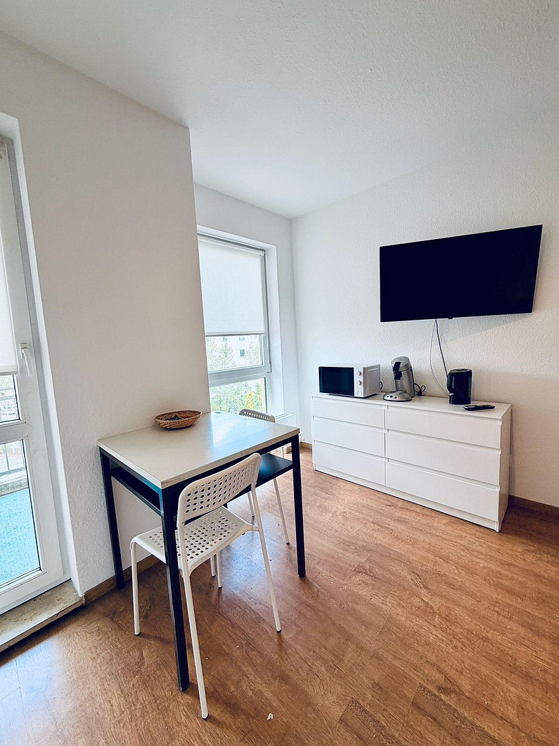 Möbliertes Apartment  mit Balkon und Aufzug – Herrnstr. 91, 90766 Fürth – Vorschaubild 4