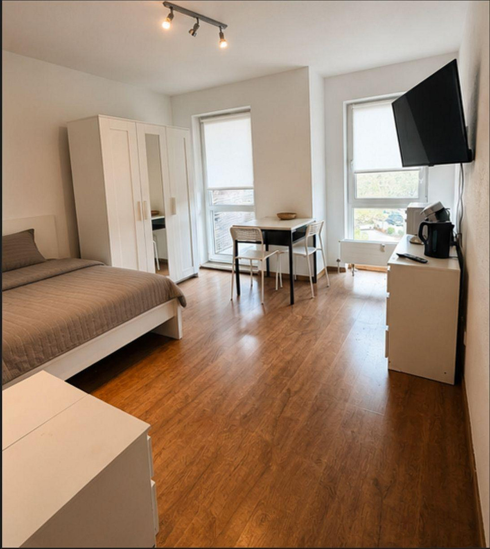 Möbliertes Apartment  mit Balkon und Aufzug – Herrnstr. 91, 90766 Fürth – Vorschaubild 3