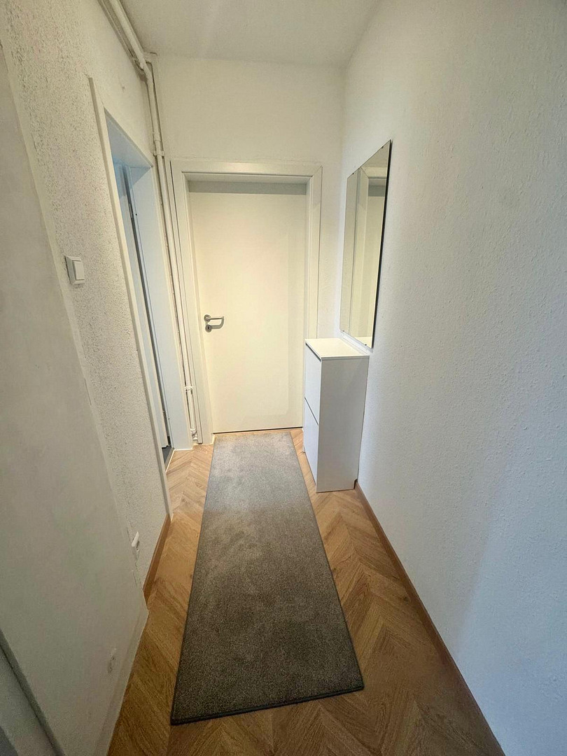 Stilvolle und möblierte 2-Zimmer-Wohnung in Stuttgart-West (flexible Befristung möglich) – Stuttgart(West) – Vorschaubild 6