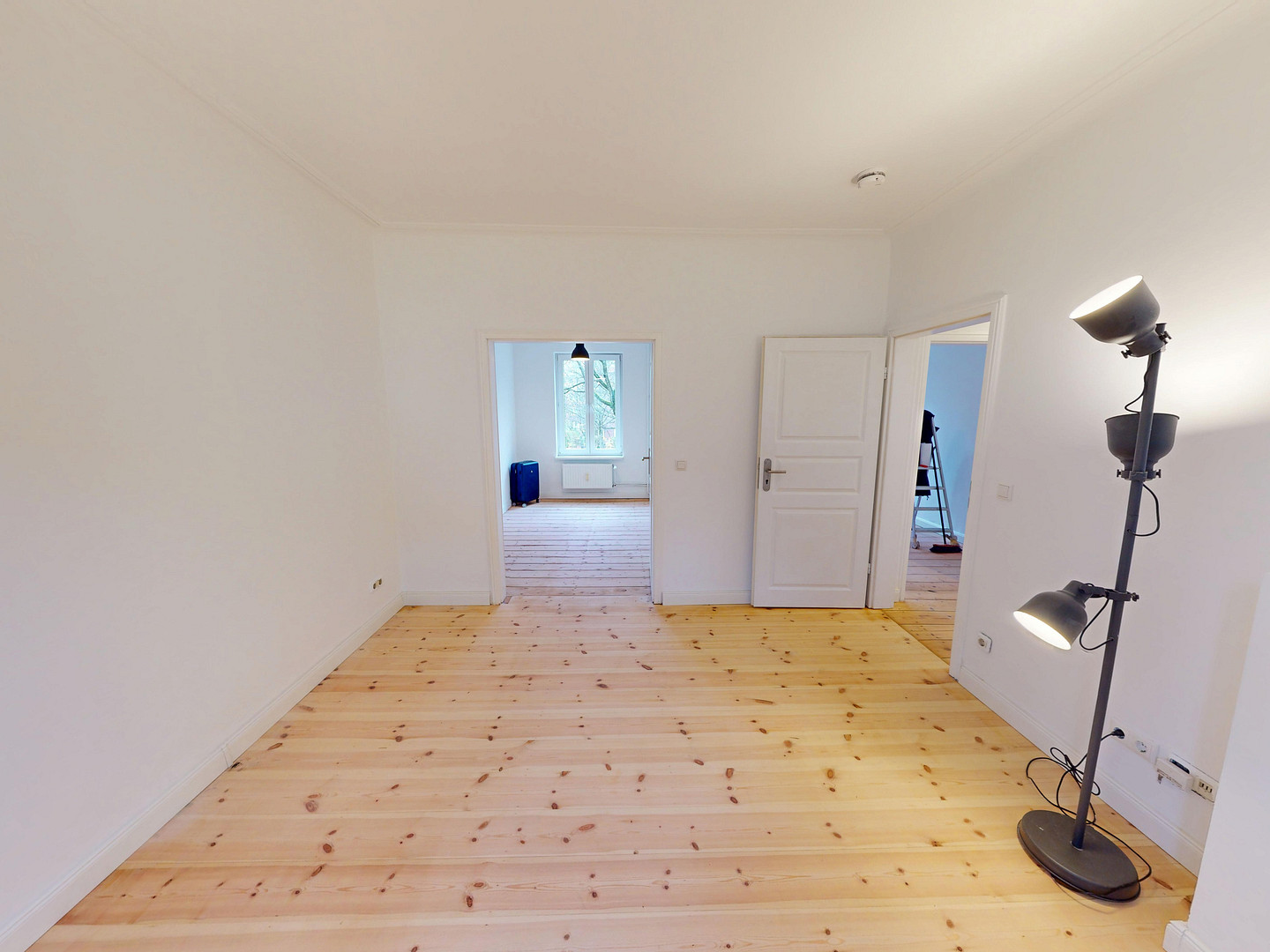 Charmante, frisch renovierte 2,5-Zimmer-Whg. mit Balkon – ruhig gelegen am Rand des Schanzenviertels – Hamburg(Altona-Nord) – Vorschaubild 12