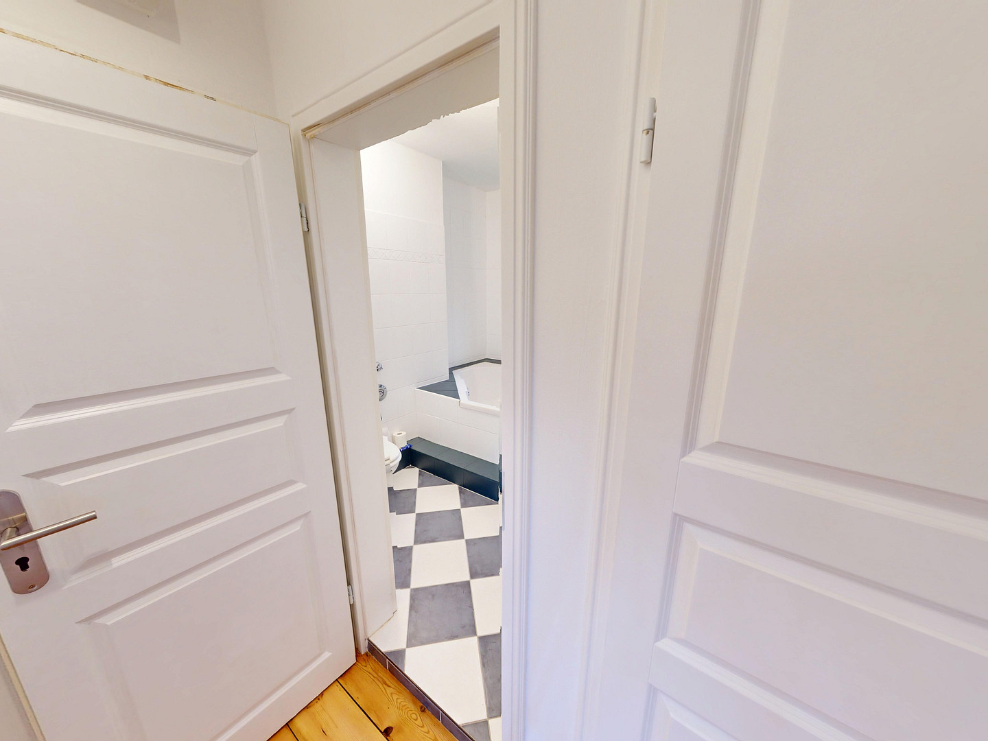 Charmante, frisch renovierte 2,5-Zimmer-Whg. mit Balkon – ruhig gelegen am Rand des Schanzenviertels – Hamburg(Altona-Nord) – Vorschaubild 4