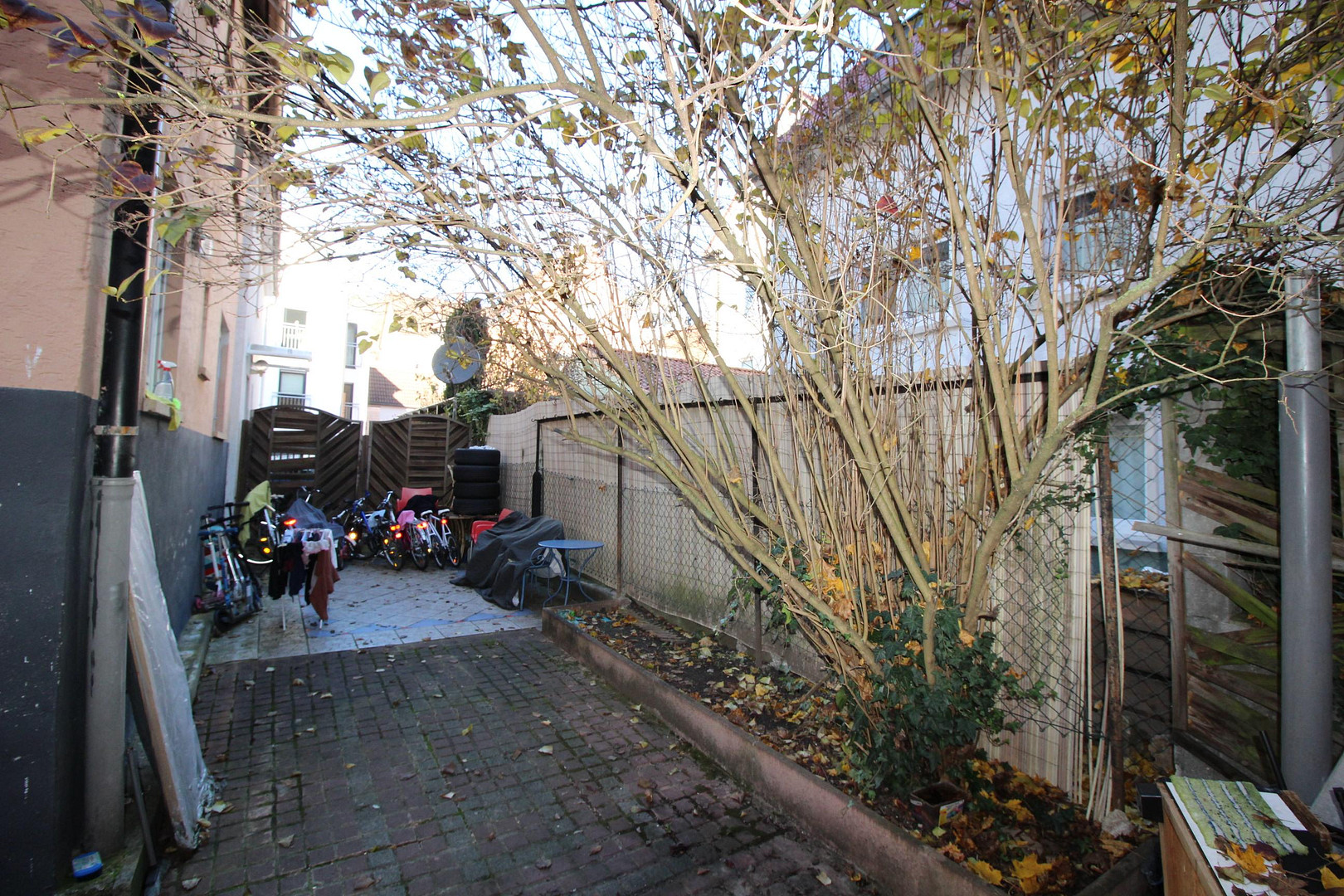 3-Familienhaus mit Einzelgarage in Stuttgart-Süd !!! Top Kapitalanlage ca. 6 % Rendite !!! – Stuttgart(Süd) – Vorschaubild 8