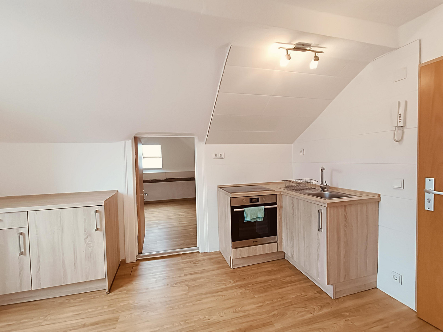 Die perfekte Wohnung für Singles oder Pendler im Stadtzentrum und ruhig – Knapperstraße 43-45, 58507 Lüdenscheid – Vorschaubild 6