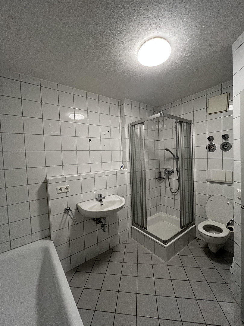Atelier Wohnung / Gewerbe EG & 3 Wohnungen 2.OG nähe HBF mit Keller und TG STP – Münchener Straße 113, 85051 Ingolstadt – Vorschaubild 31