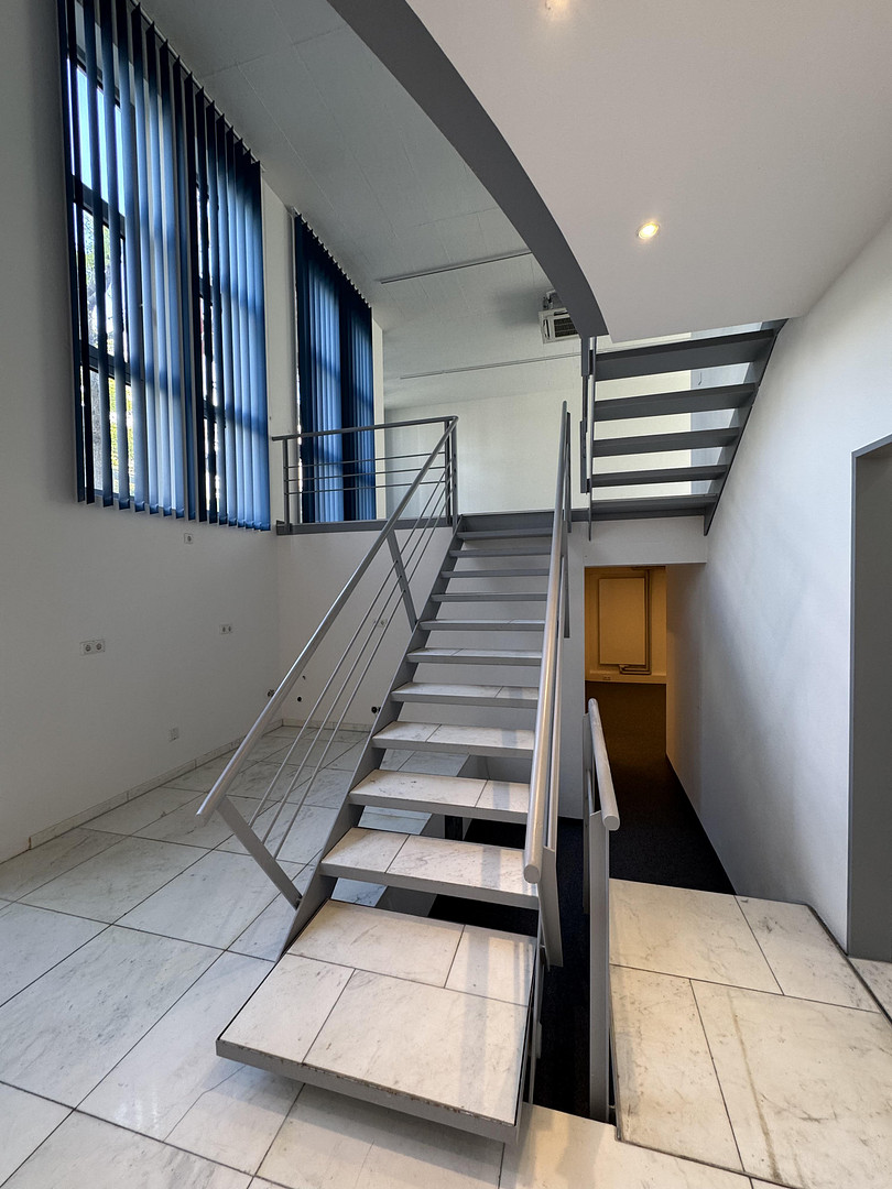 Atelier Wohnung / Gewerbe EG & 3 Wohnungen 2.OG nähe HBF mit Keller und TG STP – Münchener Straße 113, 85051 Ingolstadt – Vorschaubild 23