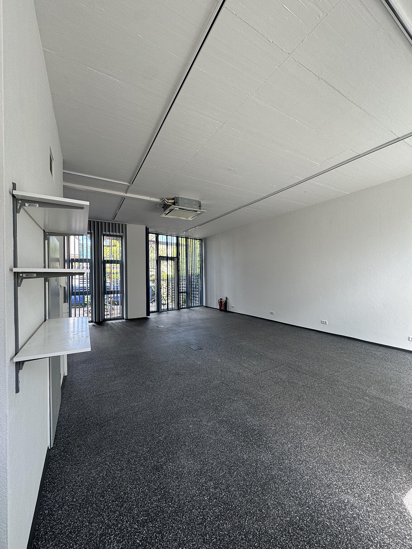 Atelier Wohnung / Gewerbe EG & 3 Wohnungen 2.OG nähe HBF mit Keller und TG STP – Münchener Straße 113, 85051 Ingolstadt – Vorschaubild 3