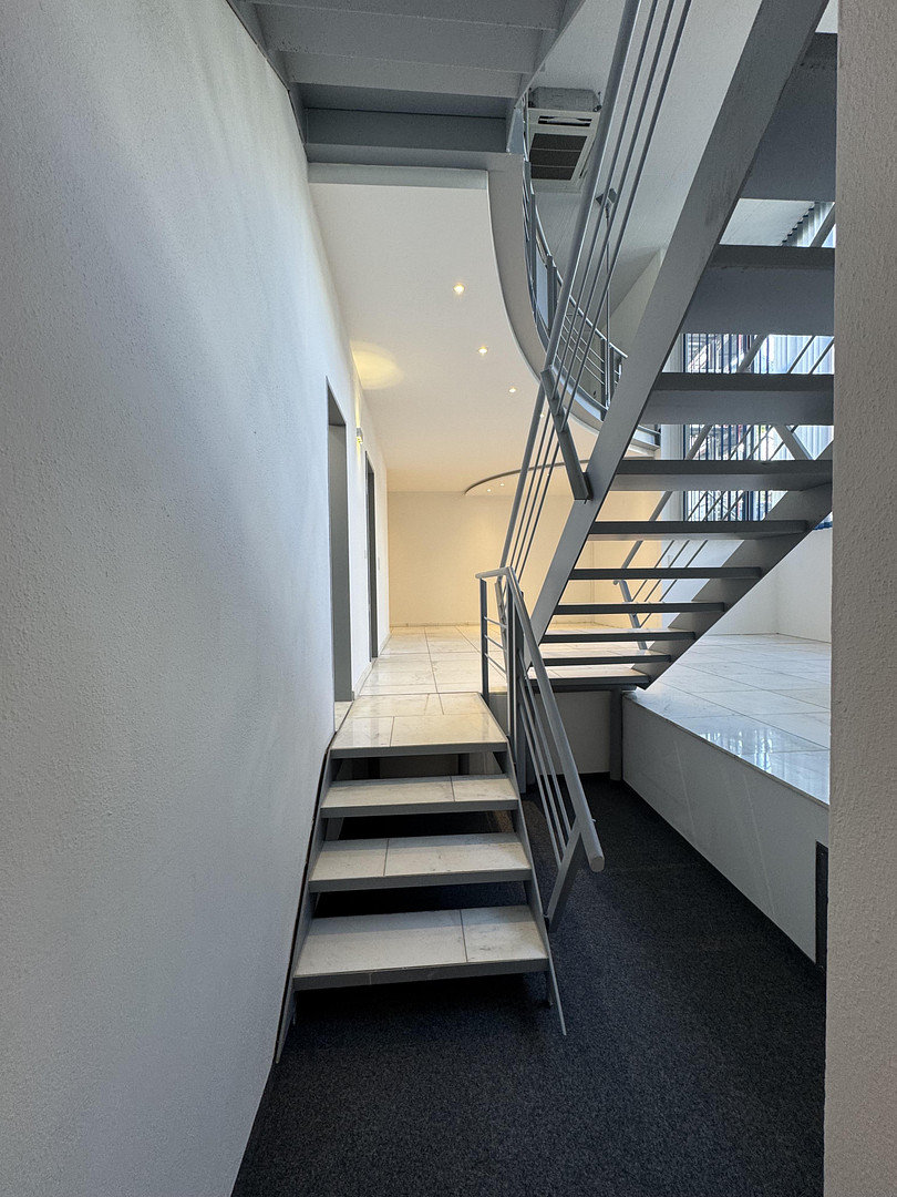 Atelier Wohnung / Gewerbe EG & 3 Wohnungen 2.OG nähe HBF mit Keller und TG STP – Münchener Straße 113, 85051 Ingolstadt – Vorschaubild 25