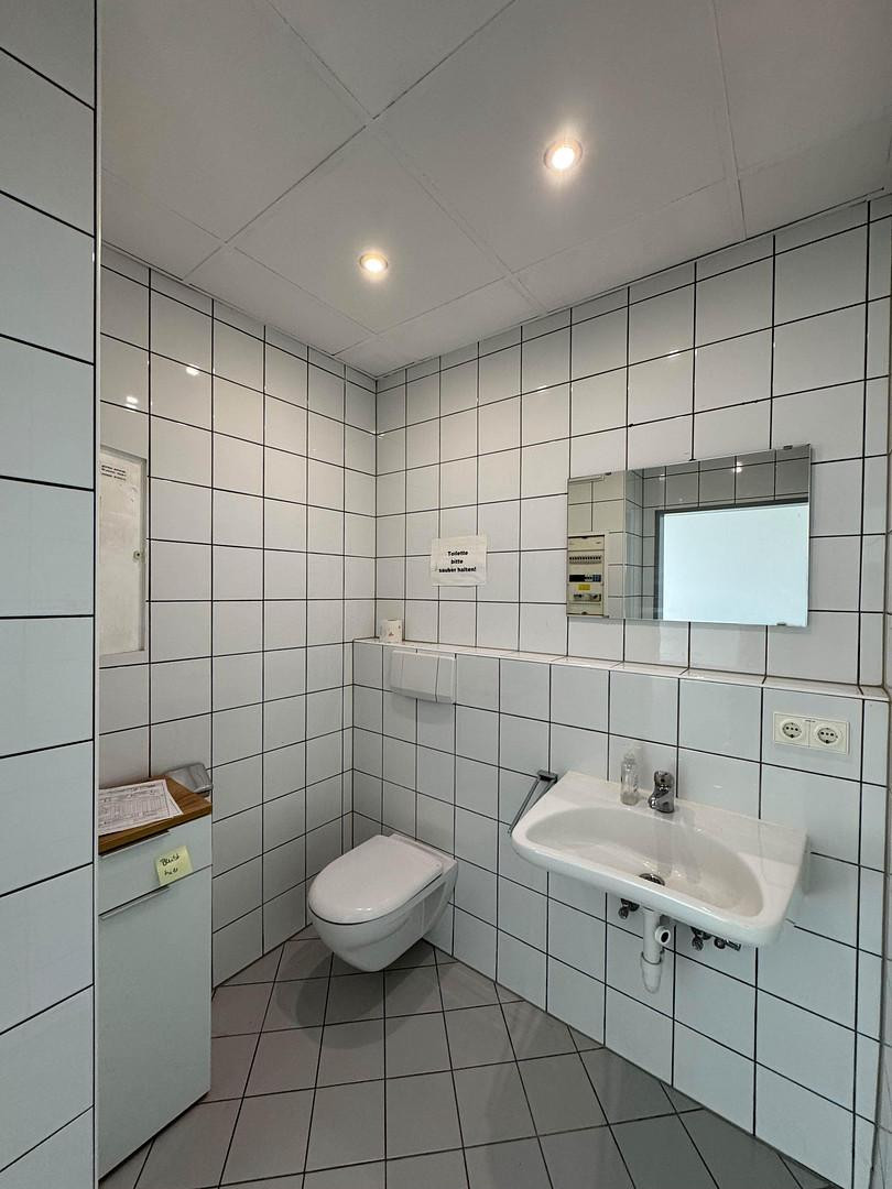 Atelier Wohnung / Gewerbe EG & 3 Wohnungen 2.OG nähe HBF mit Keller und TG STP – Münchener Straße 113, 85051 Ingolstadt – Vorschaubild 6