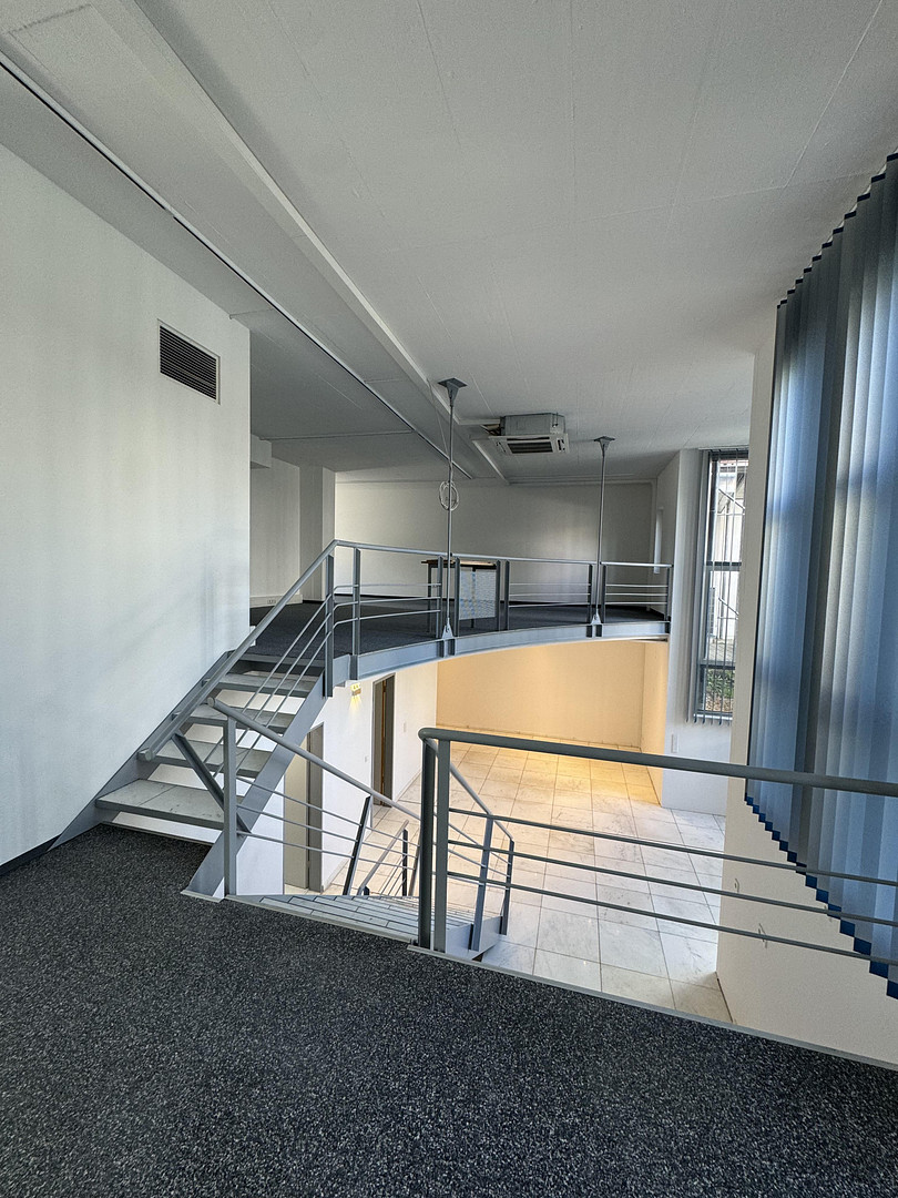 Atelier Wohnung / Gewerbe EG & 3 Wohnungen 2.OG nähe HBF mit Keller und TG STP – Münchener Straße 113, 85051 Ingolstadt – Vorschaubild 9