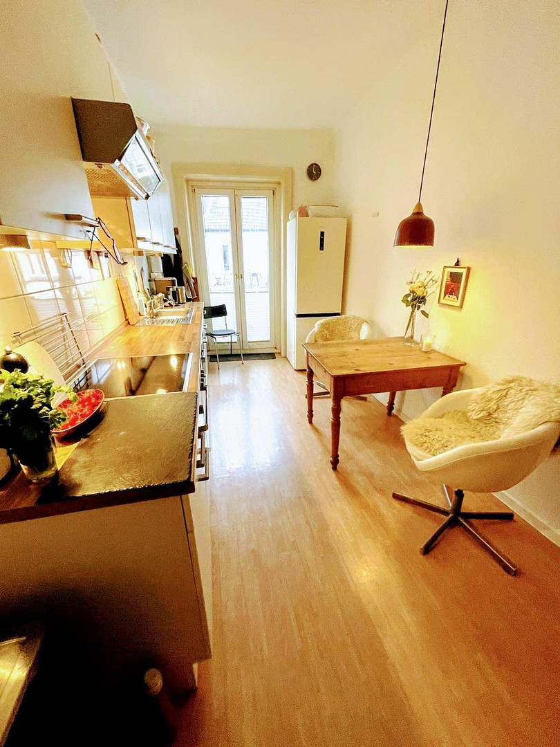 Lichtdurchflutete 2,5 Zimmer Wohnung courtagefrei in Winterhude – Lattenkamp 10, 22299 Hamburg(Winterhude) – Vorschaubild 6