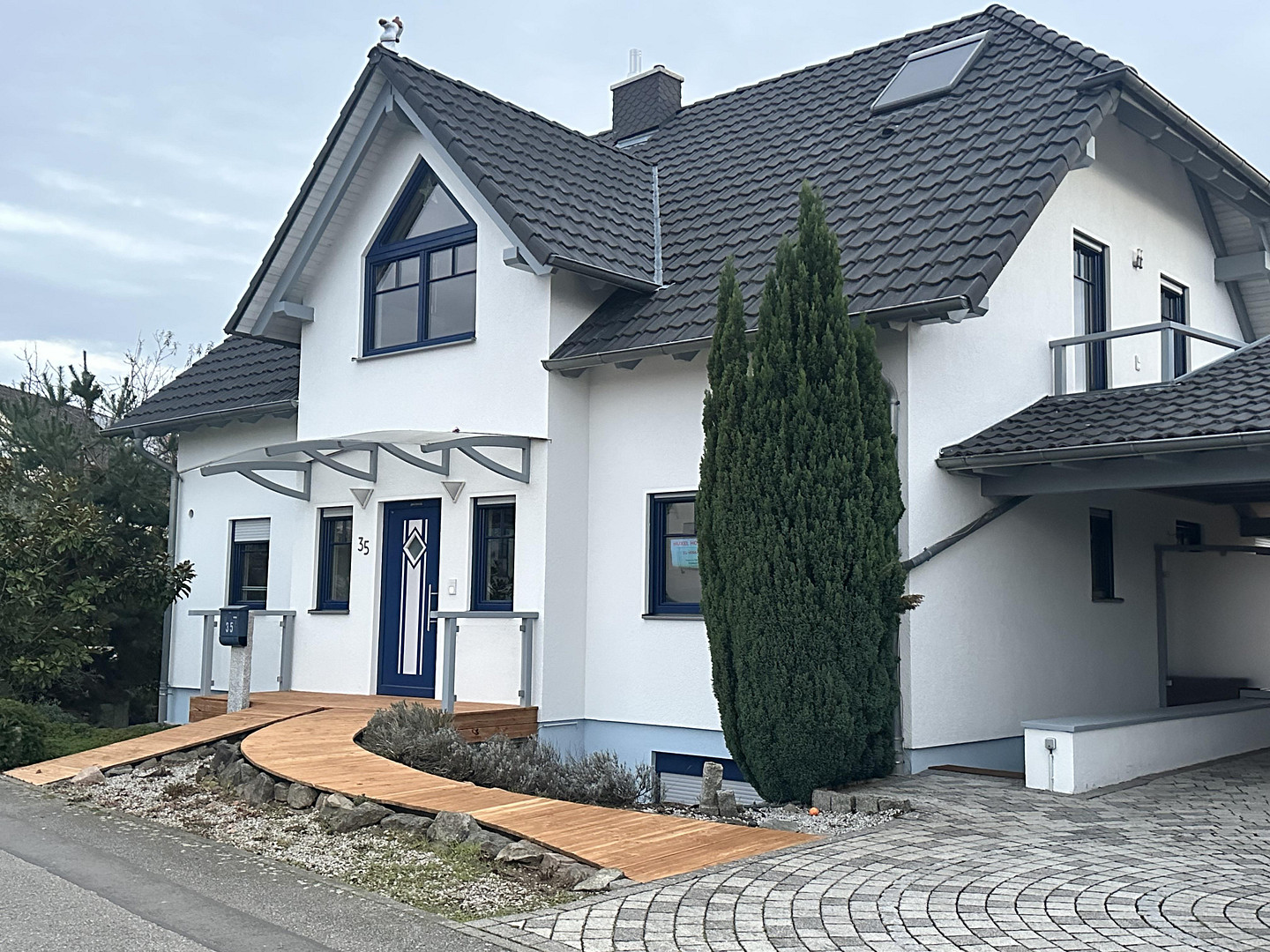 Großzügiges energieeffizientes Huxel-Holz-Einfamilienhaus mit Einliegerwohnung St. Leon, 10,5 Zimmer – St.Leon-Rot(Sankt Leon) – Vorschaubild 3