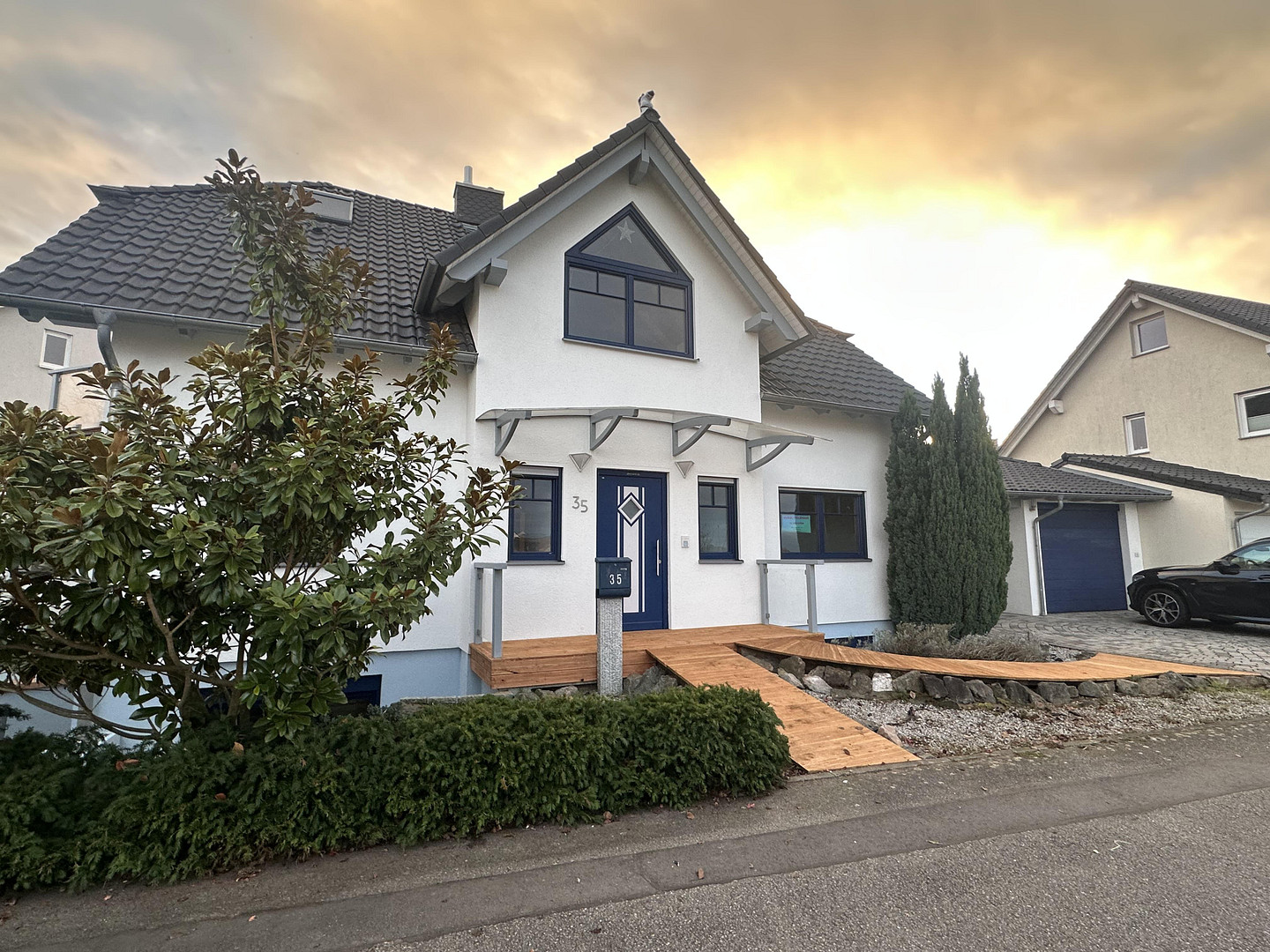 Großzügiges energieeffizientes Huxel-Holz-Einfamilienhaus mit Einliegerwohnung St. Leon, 10,5 Zimmer – St.Leon-Rot(Sankt Leon) – Vorschaubild 2